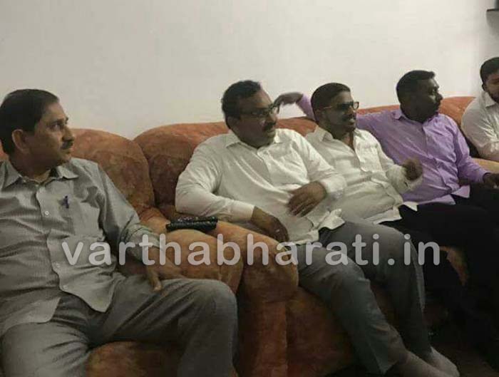 ತುಮಕೂರು: ಸೊಗಡು ಶಿವಣ್ಣ ಮನೆಗೆ ಶಾಸಕ ಡಾ.ರಫೀಕ್ ಅಹಮದ್ ಭೇಟಿ