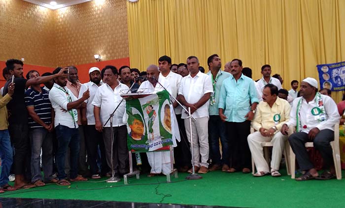 ಜೆಡಿಎಸ್ ಮುಗಿಸಲು ಕಾಂಗ್ರೆಸ್, ಬಿಜೆಪಿ ಕೋಟ್ಯಾಂತರ ಹಣ ಖರ್ಚು ಮಾಡುತ್ತಿದೆ: ಎಚ್.ಡಿ ದೇವೆಗೌಡ