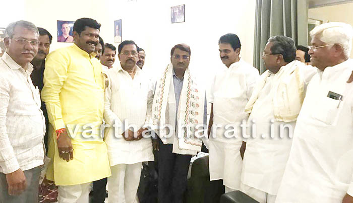 ಗಂಗಾವತಿ: ಮಾಜಿ ಜಿ.ಪಂ ಸದಸ್ಯ ಮುಕುಂದರಾವ್ ಭವಾನಿಮಠ ಕಾಂಗ್ರೆಸ್ ಸೇರ್ಪಡೆ