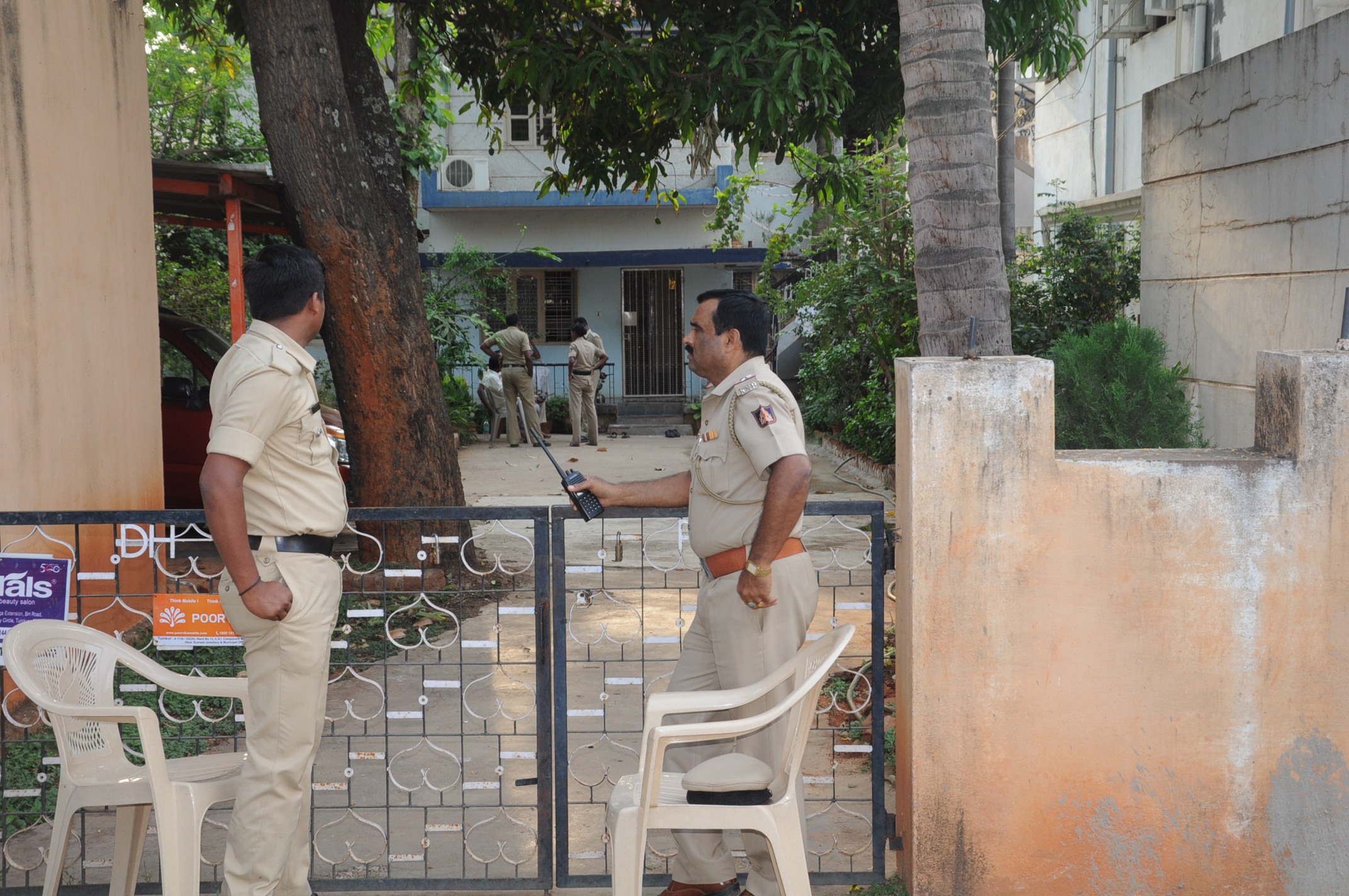 ತುಮಕೂರು: ಬಿಜೆಪಿ ಮುಖಂಡ ವೆಂಕಟೇಶ್ ಮನೆ ಮೇಲೆ ಐಟಿ ದಾಳಿ