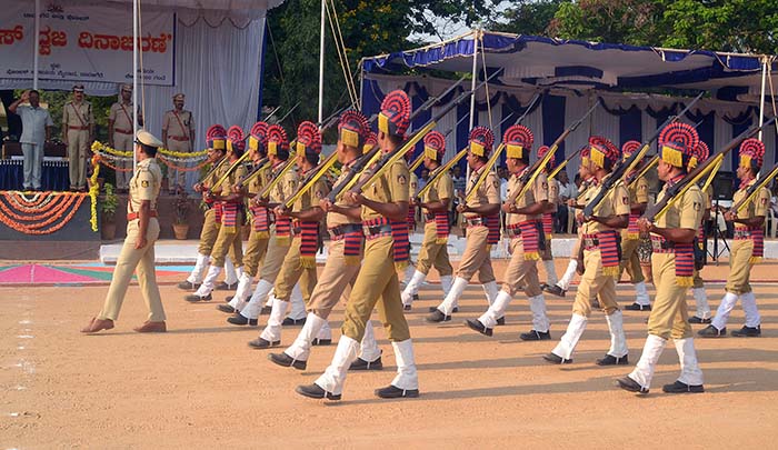 ದಾವಣಗೆರೆ: ಪೊಲೀಸ್ ಧ್ವಜ ದಿನಾಚರಣೆ ಕಾರ್ಯಕ್ರಮ