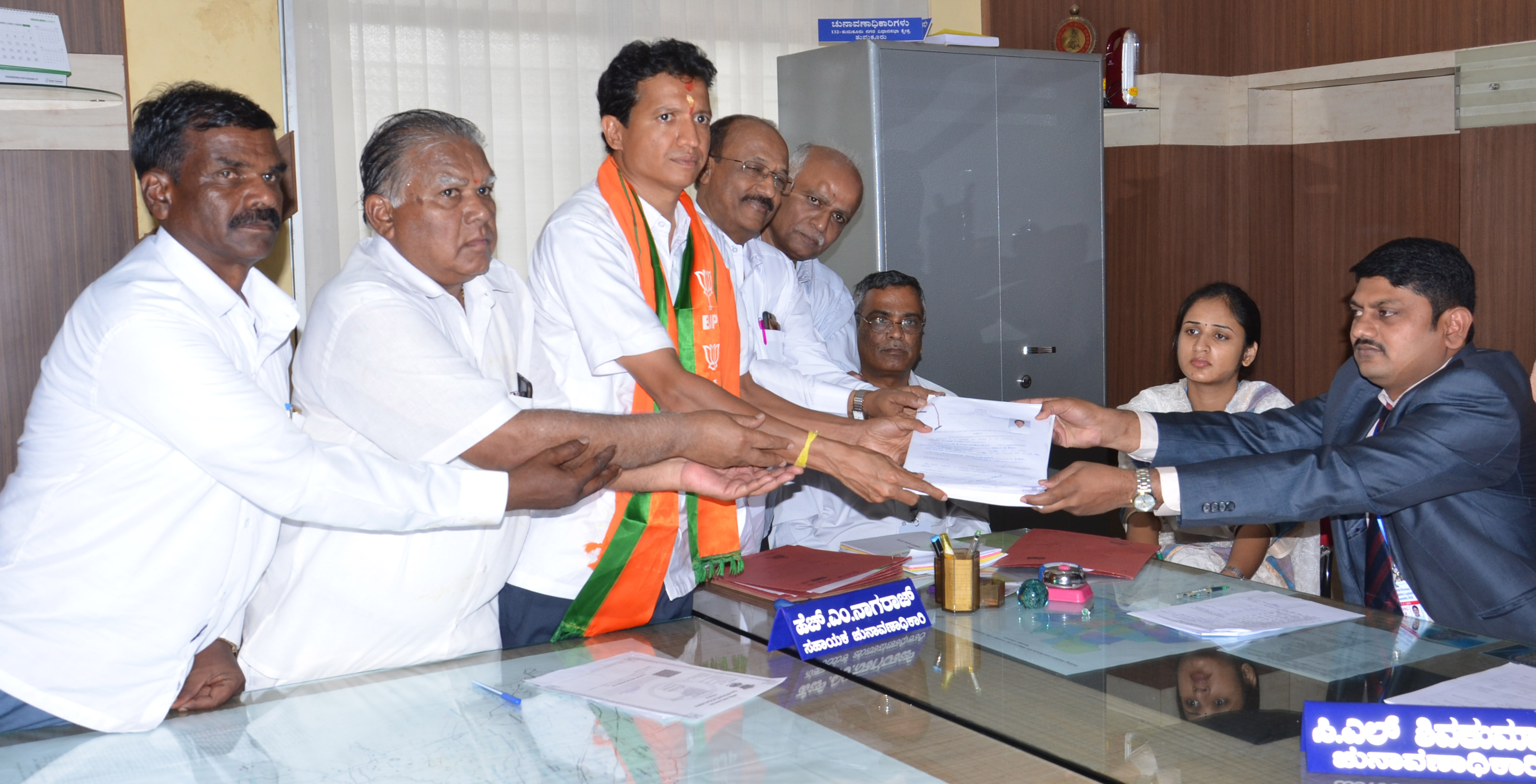 ತುಮಕೂರು ನಗರ, ಗ್ರಾಮಾಂತರ ಕ್ಷೇತ್ರದಿಂದ ಬಿಜೆಪಿ ಅಭ್ಯರ್ಥಿಗಳ ನಾಮಪತ್ರ