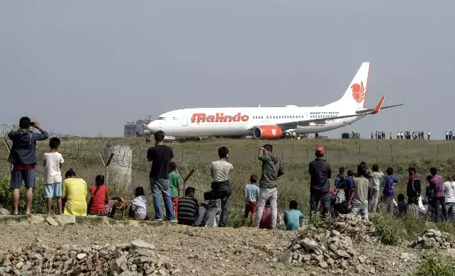 ಕಠ್ಮಂಡು: ರನ್‌ವೇಯಿಂದ ಹೊರಗೆ ಜಾರಿದ ವಿಮಾನ