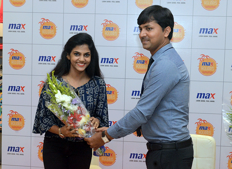 ‘ಮ್ಯಾಕ್ಸ್ ಫ್ಯಾಶನ್’ನಲ್ಲಿ ಸಿದ್ಧ ಉಡುಪುಗಳ ಅನಾವರಣ