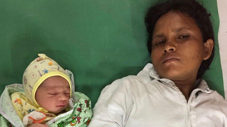 ನಿರ್ವಸಿತ ಮಹಿಳೆಯ ಸುರಕ್ಷಿತ ಹೆರಿಗೆಗೆ ನೆರವಾದ ಪೊಲೀಸರು