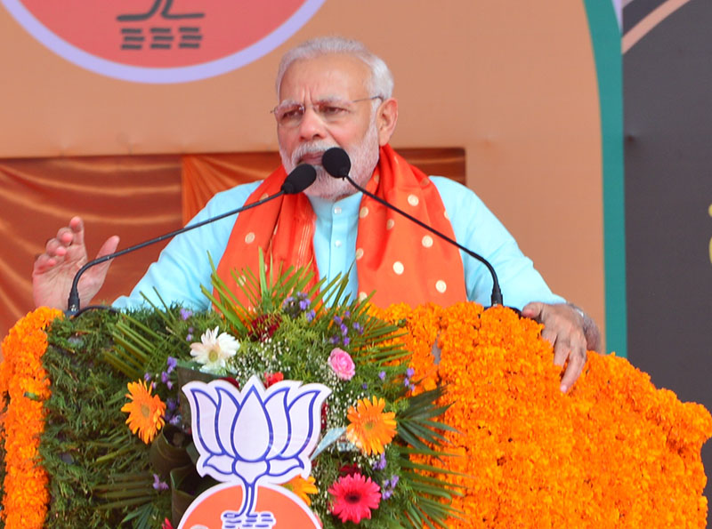 ಮೋದಿಗೆ ತಿರುಗುಬಾಣವಾದ ಅಚ್ಛೇ ಕಪ್ಡೇ...