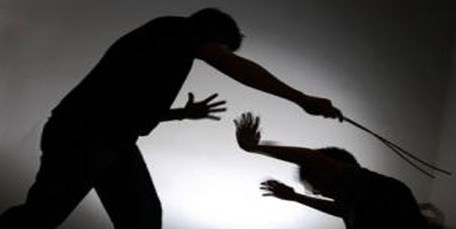 ನೀರು ಕೇಳಿದ ದಲಿತ ಮಕ್ಕಳಿಗೆ ಥಳಿಸಿದರು !