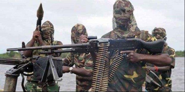 ಕಾಶ್ಮೀರ: ಭಯೋತ್ಪಾದಕ ದಾಳಿಯಲ್ಲಿ ಪೊಲೀಸ್ ಸಾವು