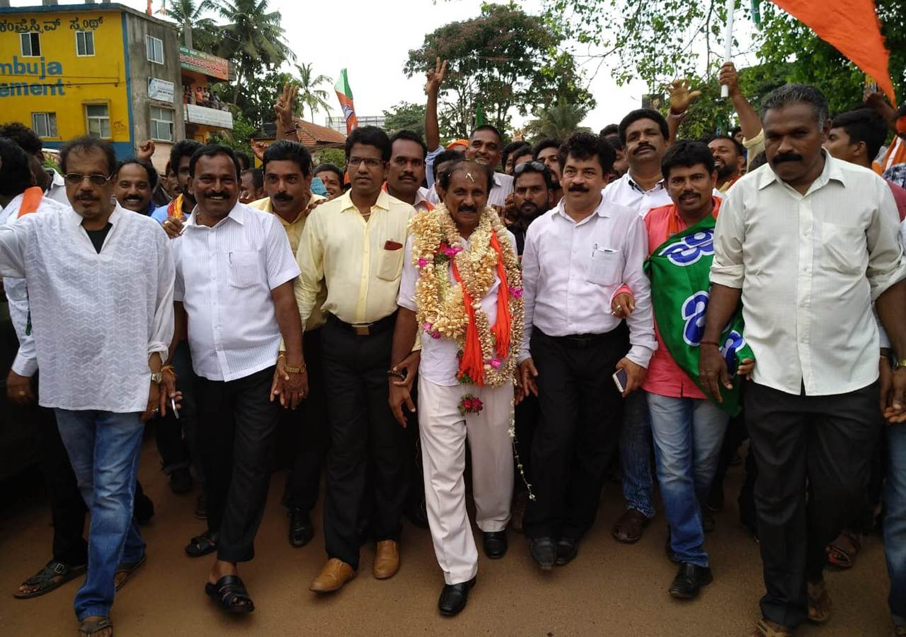 ಲಾಲಾಜಿ ಗೆಲುವು: ಬಿಜೆಪಿ ಸಂಭ್ರಮ ಆಚರಣೆ