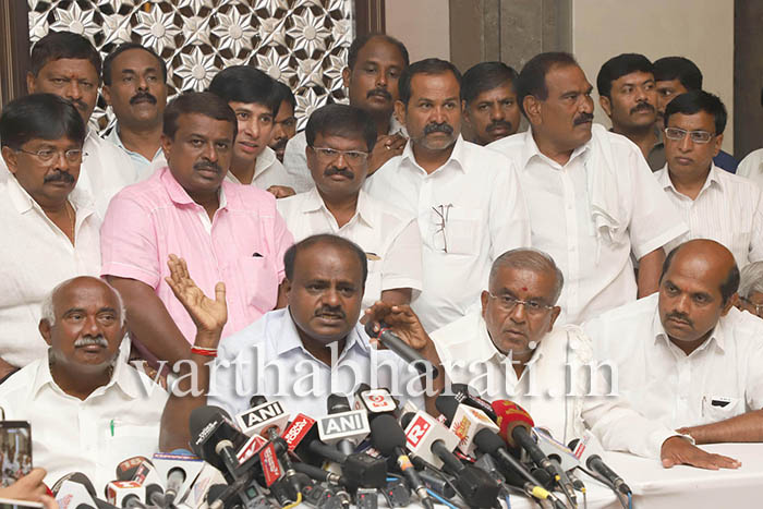 ಜೆಡಿಎಸ್ ಶಾಸಕಾಂಗ ಪಕ್ಷದ ನಾಯಕರಾಗಿ ಕುಮಾರಸ್ವಾಮಿ ಆಯ್ಕೆ