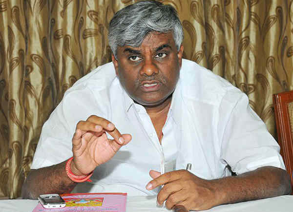 ಬಹುಮತವಿಲ್ಲದಿದ್ದರೂ ಬಿಜೆಪಿಗೆ ಆಹ್ವಾನ ನೀಡಿದ್ದು ದುರದೃಷ್ಟಕರ: ಎಚ್.ಡಿ.ರೇವಣ್ಣ