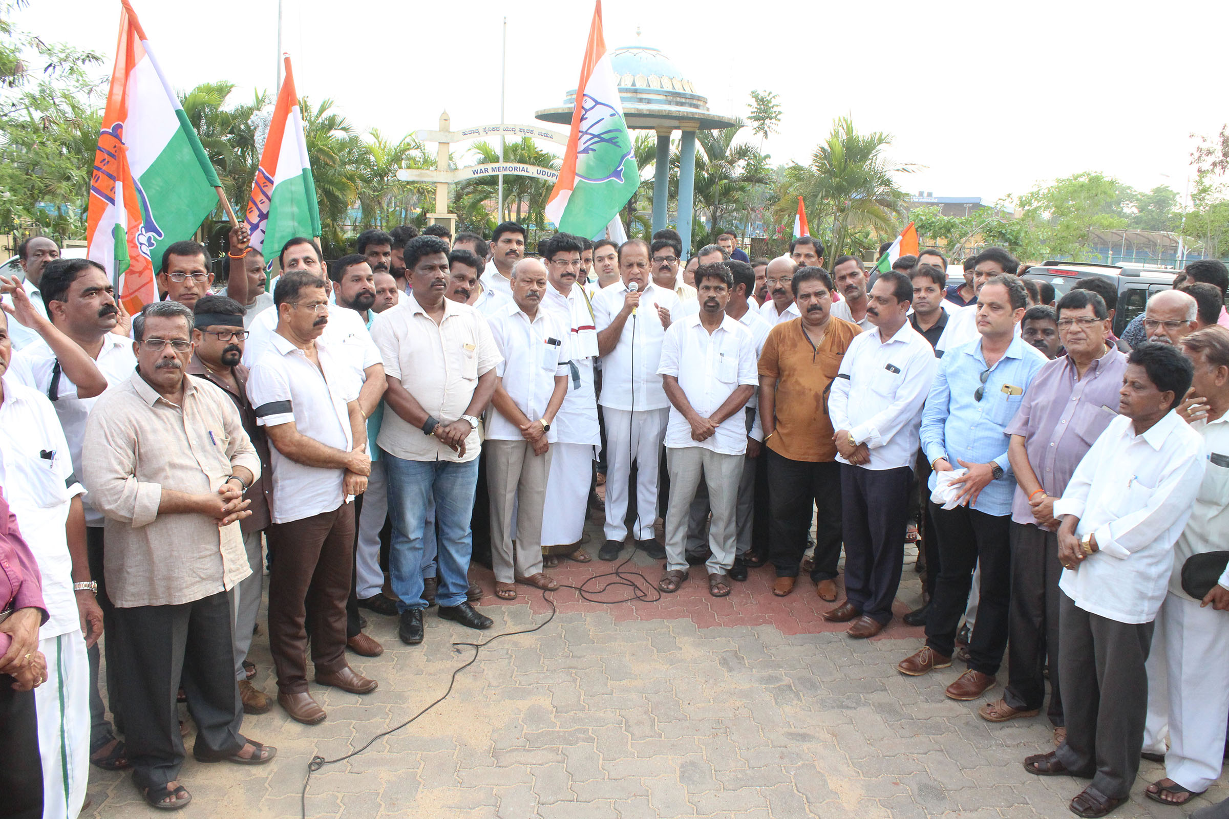 ಮೋದಿಯಿಂದ ಅಕ್ರಮ ದಾರಿ ಮೂಲಕ ಅಧಿಕಾರಕ್ಕೇರುವ ಯತ್ನ: ಸೊರಕೆ