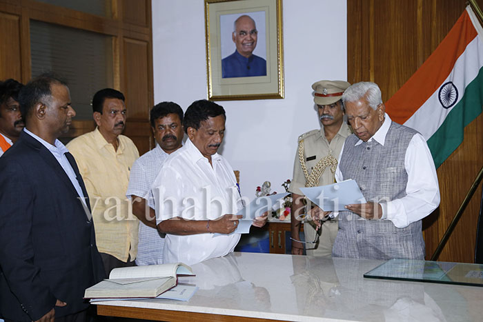 ಹಂಗಾಮಿ ಸ್ಪೀಕರ್ ಆಗಿ ಕೆ.ಜಿ.ಬೋಪಯ್ಯ ಪ್ರಮಾಣ