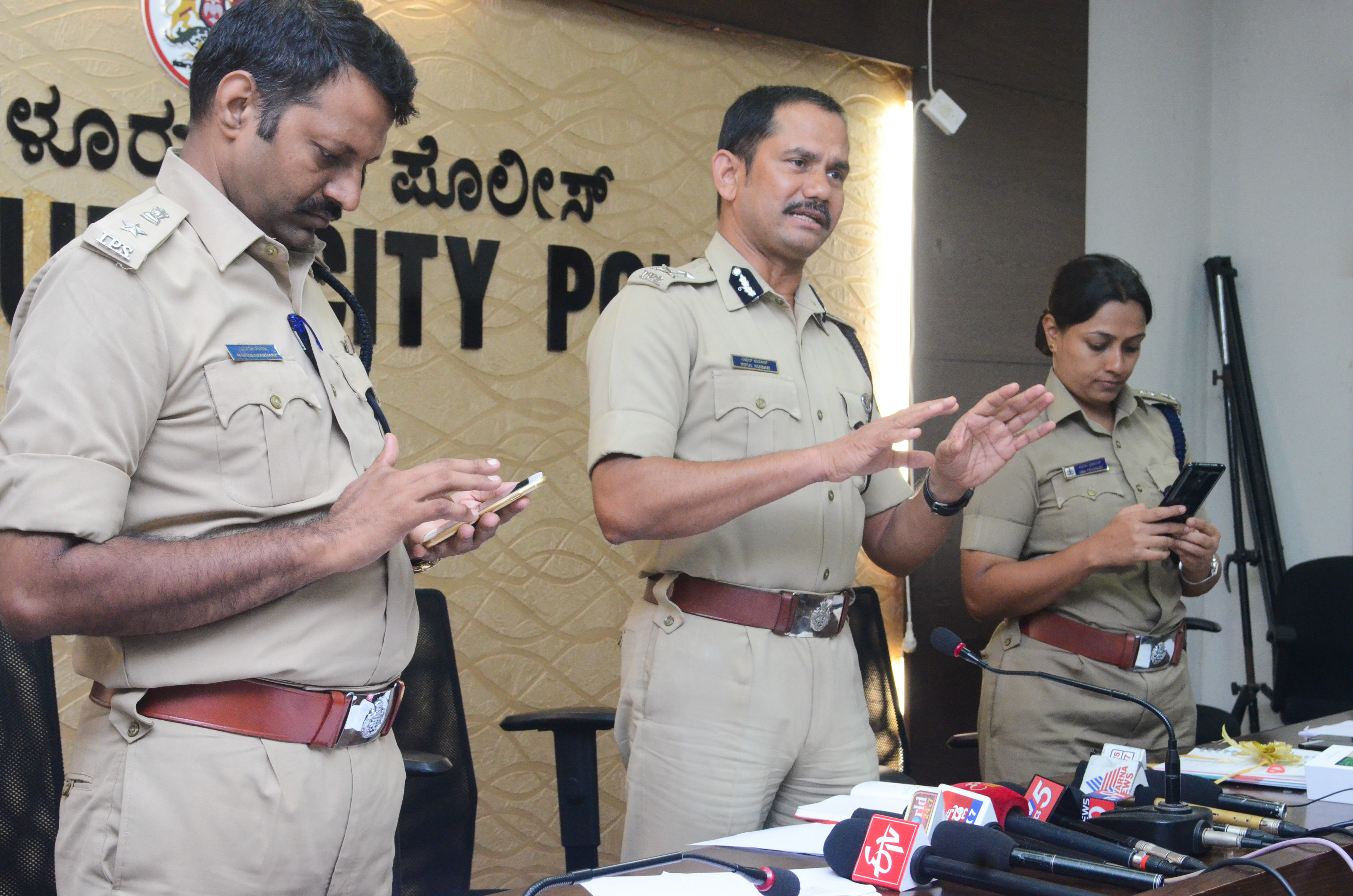 ಸಂಚಾರ ಸಮಸ್ಯೆ: ಸಂದೇಶ ರವಾನೆಗೆ ವಾಟ್ಸ್‌ಆ್ಯಪ್ ಸಂಖ್ಯೆ ಅನಾವರಣ