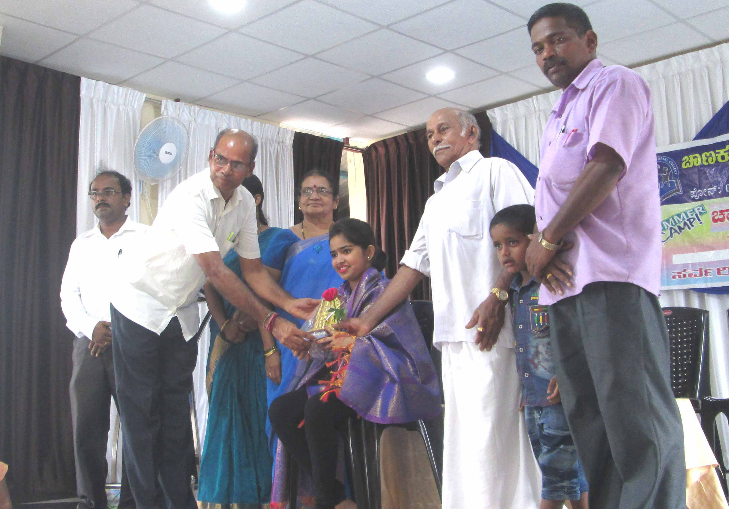 ಕ್ರಿಯಾತ್ಮಕ ಚಟುವಟಿಕೆಯಲ್ಲಿ ತೊಡಗಿಸಿಕೊಳ್ಳಿ: ಆರಾಧನ ಭಟ್