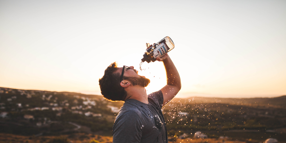 ನಿಂತುಕೊಂಡು ನೀರು ಕುಡಿದರೆ ಏನಾಗುತ್ತದೆ.....?