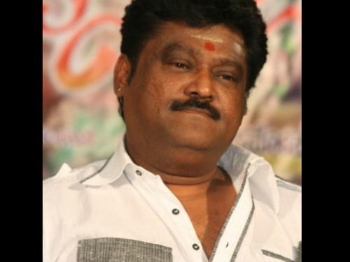 ಕುಮಾರಸ್ವಾಮಿ ಅವಧಿ ಪೂರ್ಣಗೊಳಿಸಲು ಕಾಂಗ್ರೆಸ್ ಬಿಡುವುದಿಲ್ಲ: ನಟ ಜಗ್ಗೇಶ್