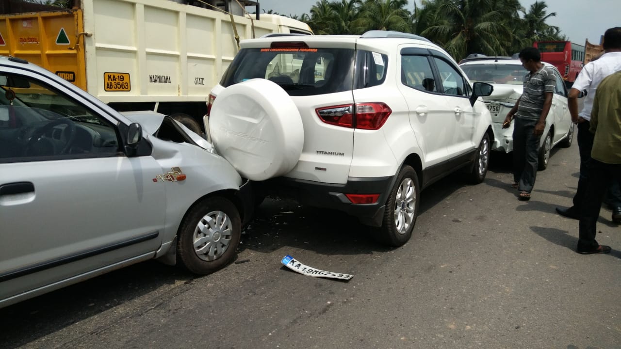 ಉಳ್ಳಾಲ ಸೇತುವೆಯಲ್ಲಿ ಸರಣಿ ಅಪಘಾತ