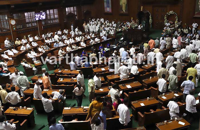 ಅವರಿಗೆ ವಿಲನ್ ಆದ್ರೆ… ಡಿ.ಕೆ.ಶಿವಕುಮಾರ್ ಗೆ ಸ್ಪೀಕರ್ ರಮೇಶ್ ಕುಮಾರ್ ಹೇಳಿದ್ದೇನು?