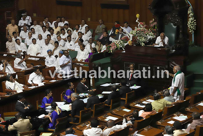 ಅಪ್ಪ-ಮಕ್ಕಳ ವಿರುದ್ಧ ನಮ್ಮ ಹೋರಾಟ: ಯಡಿಯೂರಪ್ಪ