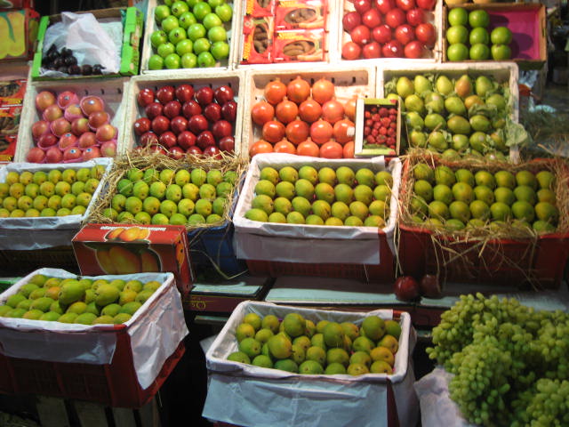 ನಿಪಾಹ್ ಸೈಡ್ ಎಫೆಕ್ಟ್ : ಶಿವಮೊಗ್ಗದಲ್ಲಿ ದಿಢೀರ್ ಕುಸಿದ ಹಣ್ಣುಗಳ ಮಾರಾಟ - ವ್ಯಾಪಾರಿಗಳು ತತ್ತರ!