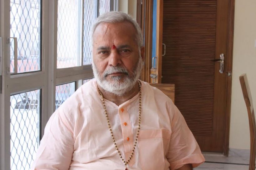 ಮಾಜಿ ಕೇಂದ್ರ ಸಚಿವ ಸ್ವಾಮಿ ಚಿನ್ಮಯಾನಂದ ವಿರುದ್ಧ ಜಾಮೀನು ಸಹಿತ ವಾರಂಟ್