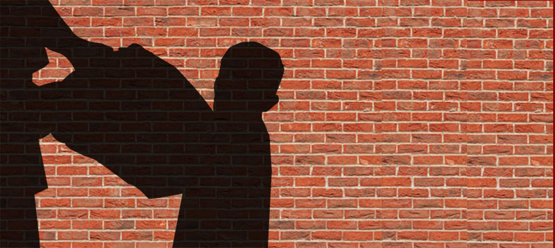 ಅಂಕಲ್, ದಯವಿಟ್ಟು ನಿಮ್ಮ ರೇಶನ್ ಮತ್ತು ಬಟ್ಟೆಗಳನ್ನು ವಾಪಸ್ ಕೊಂಡೊಯ್ಯುತ್ತೀರಾ?