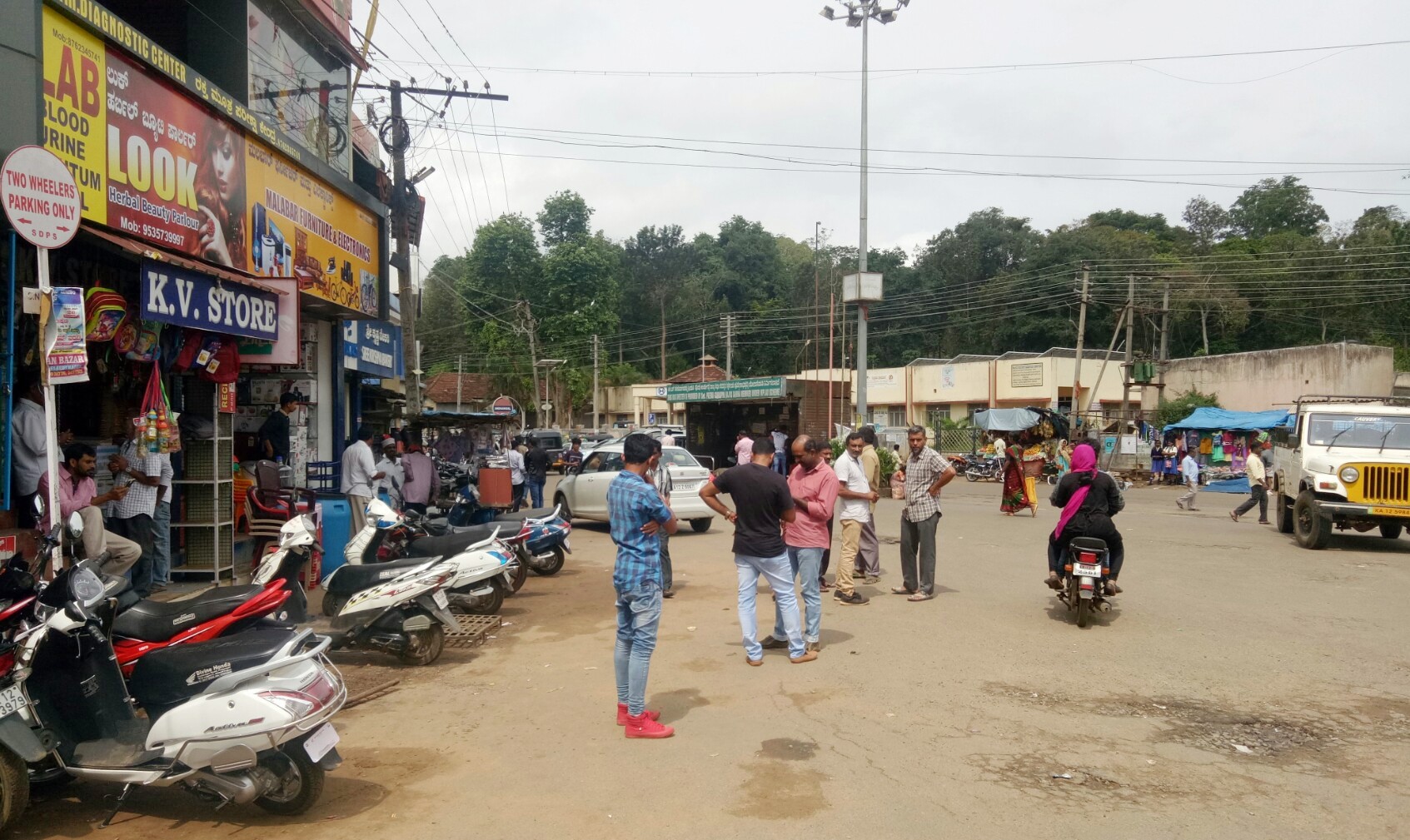 ಸಿದ್ದಾಪುರ: ಬಂದ್‍ಗೆ ಶೂನ್ಯ ಪ್ರತಿಕ್ರಿಯೆ