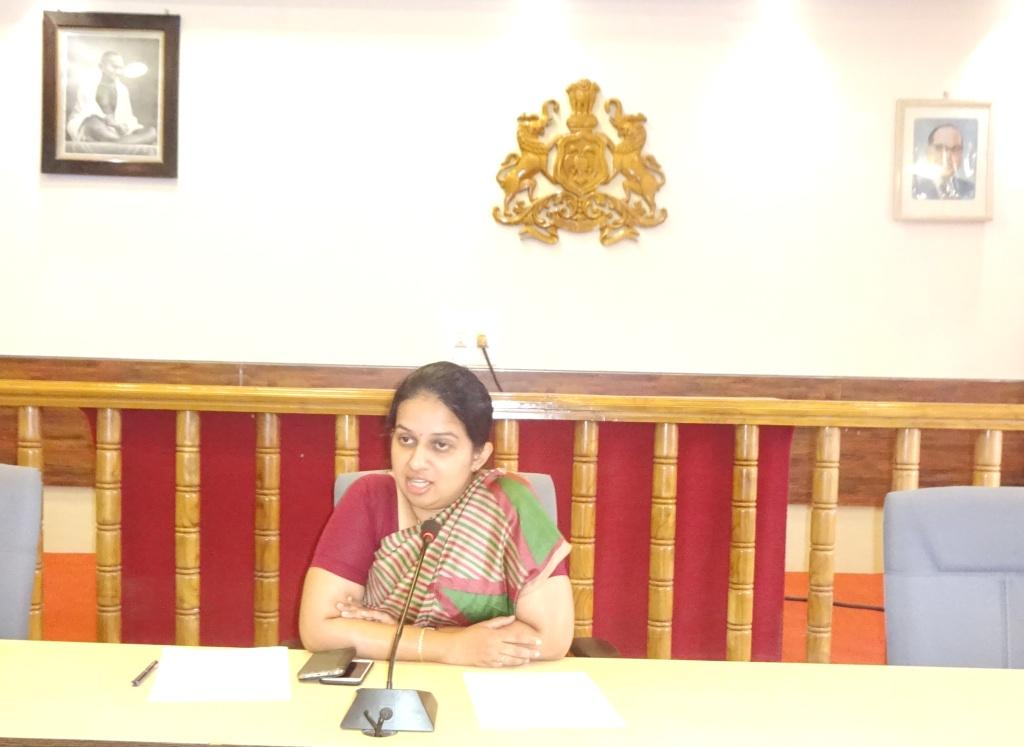 ಸಪ್ತಾಹ ಮಾದರಿಯಲ್ಲಿ ಕಾರ್ಯಕ್ರಮ ಆಯೋಜಿಸಿ : ಜಿಲ್ಲಾಧಿಕಾರಿ ಪಿ.ಐ.ಶ್ರೀವಿದ್ಯಾ ಸೂಚನೆ