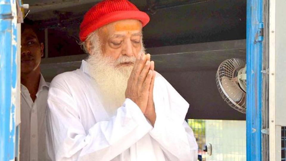 “ನನ್ನ ದೇವರು ಅಸಾರಾಮ್ ನನ್ನ ಪುತ್ರಿಯ ಮೇಲೆ ಅತ್ಯಾಚಾರ ಎಸಗಿದರು”