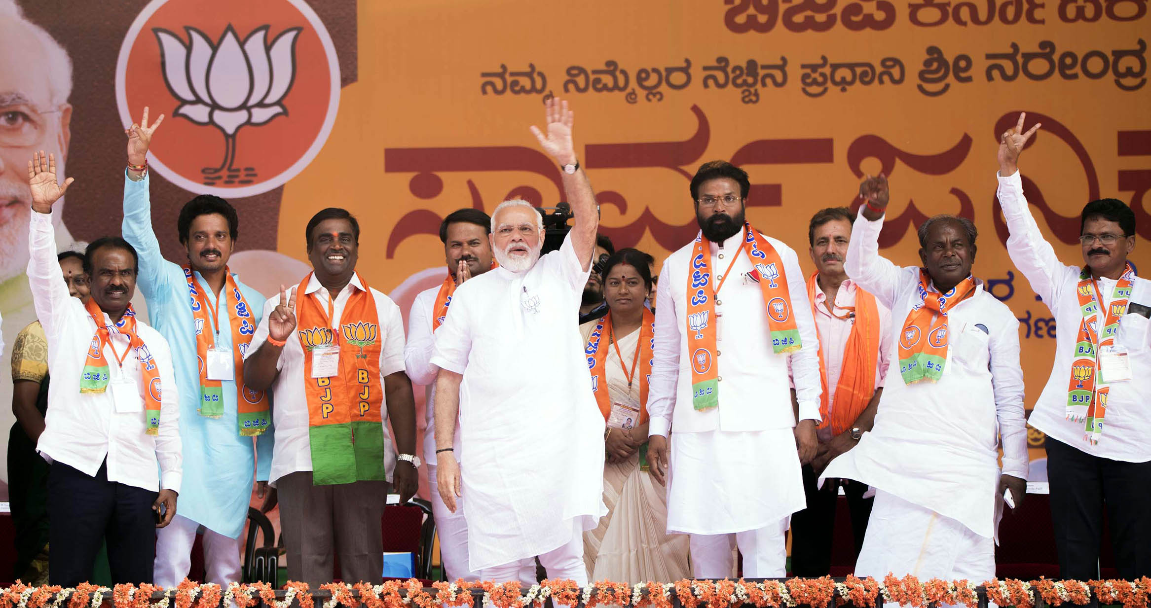 ಕಳಂಕಿತ ರೆಡ್ಡಿ ಸಹೋದರನೊಂದಿಗೆ ವೇದಿಕೆ ಹಂಚಿಕೊಂಡ ಮೋದಿ!