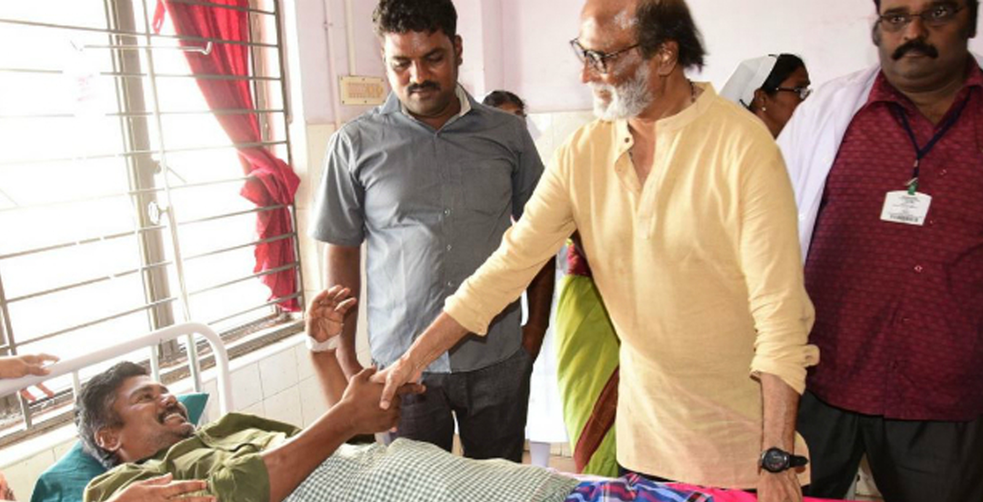 ತೂತುಕುಡಿ ಆಸ್ಪತ್ರೆಯಲ್ಲಿ ಅತ್ಯಂತ ಮುಜುಗರದ ಪ್ರಶ್ನೆ ಎದುರಿಸಿದ ರಜಿನಿಕಾಂತ್ !