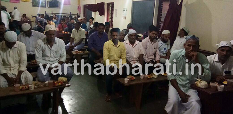 ಮರ್ಧಾಳ: ಗೆಳೆಯರಿಗಾಗಿ ಮಸೀದಿಯಲ್ಲಿ ಇಫ್ತಾರ್ ಕೂಟ ಏರ್ಪಡಿಸಿದ ಹಿಂದೂ ಯುವಕ