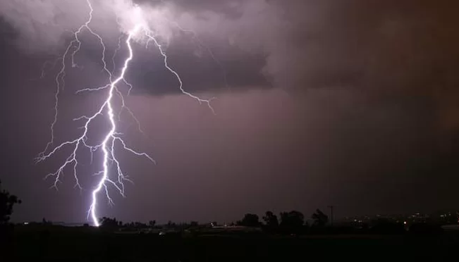 ಉ.ಪ್ರ: ಗುಡುಗು-ಮಿಂಚಿನ ಮಳೆಯ ಅಬ್ಬರಕ್ಕೆ 15ರ ಬಾಲಕ ಸೇರಿದಂತೆ ಮೂವರ ಬಲಿ