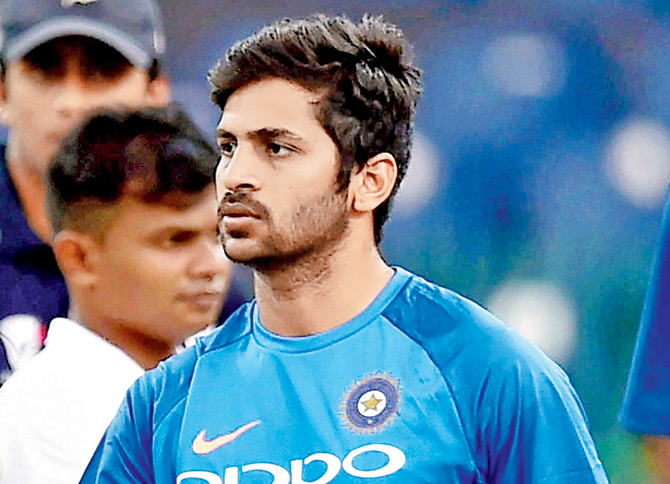 ರಸ್ತೆ ಅಪಘಾತ: ಕ್ರಿಕೆಟಿಗ ಶಾರ್ದೂಲ್ ಹೆತ್ತವರಿಗೆ  ಗಾಯ