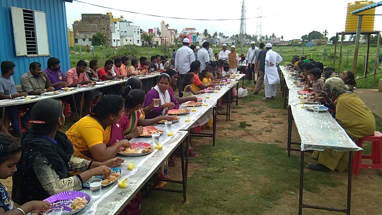 ನಾಗಮಂಗಲ: ರಂಜಾನ್ ಪ್ರಯುಕ್ತ ಪೌರಕಾರ್ಮಿಕರಿಗೆ ಔತಣಕೂಟ