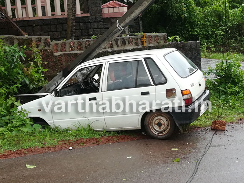 ಮಲ್ಲೂರು: ವಿದ್ಯುತ್ ಕಂಬಕ್ಕೆ ಢಿಕ್ಕಿ ಹೊಡೆದ ಕಾರು; ಚಾಲಕನಿಗೆ ಗಾಯ