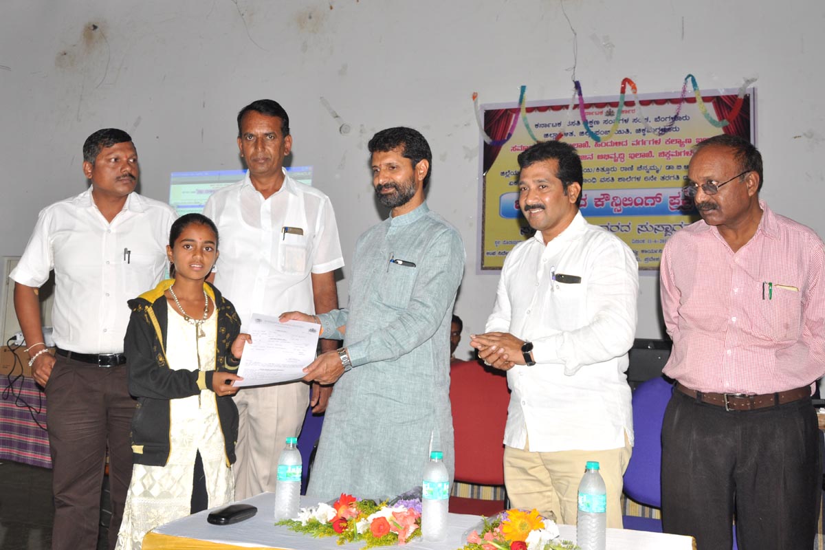 ಪ್ರತಿಯೊಬ್ಬರು ವಿದ್ಯಾವಂತರಾಗಬೇಕು : ಶಾಸಕ ಸಿ.ಟಿ.ರವಿ