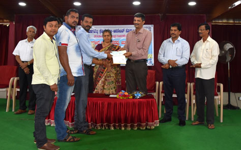 ಅಲೆವೂರು ಸಾರ್ವಜನಿಕ ಗಣೇಶೋತ್ಸವ ಸಮಿತಿಗೆ ದೇಣಿಗೆ