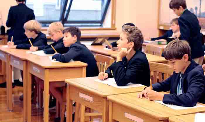 ಮುಂದಿನ ಮೂರು ವರ್ಷ ಖಾಸಗಿ ಶಾಲೆಗಳಿಗೆ ಅನುಮತಿ ನೀಡದಿರಲು ಸರಕಾರ ಚಿಂತನೆ