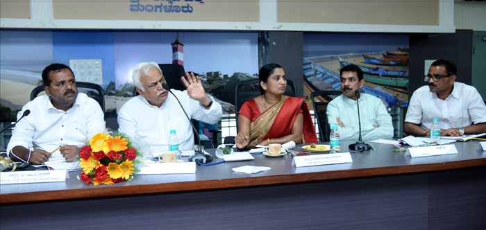 ರಾಜ್ಯದಲ್ಲಿ ಮಳೆ ಹಾನಿಗೆ 104 ಜೀವ ಹಾನಿ: 22 ಕೊಟಿ ರೂ. ಪರಿಹಾರ ಬಿಡುಗಡೆ - ಆರ್.ವಿ.ದೇಶಪಾಂಡೆ