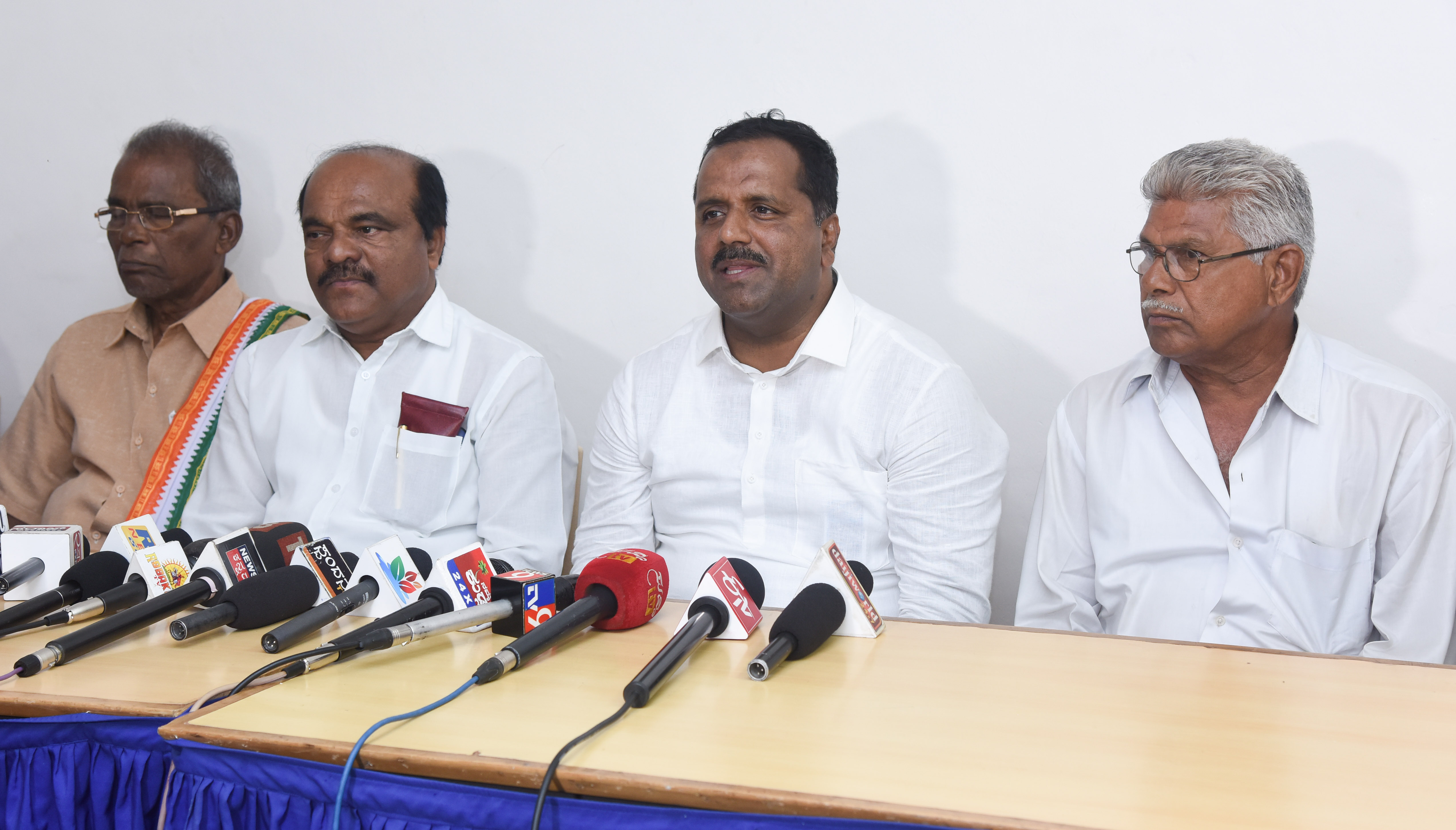 ಗ್ರಾಮೀಣ ವಸತಿ ಯೋಜನೆಯ ಫಲಾನುಭವಿಗಳಿಗೆ ಸಹಕಾರಿ ಸಂಘಗಳಲ್ಲೂ ಖಾತೆ ತೆರೆಯುವ ಅವಕಾಶ ಕಲ್ಪಿಸಲು ಚಿಂತನೆ: ಖಾದರ್