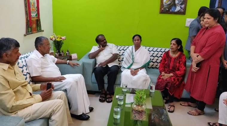 ತೃತೀಯ ರಂಗದ ಶಕ್ತಿ ಪ್ರದರ್ಶನಕ್ಕೆ ಸಾಕ್ಷಿಯಾದ ಆಪ್ ಮತ್ತು ಲೆಫ್ಟಿನೆಂಟ್ ಗವರ್ನರ್ ನಡುವಿನ ಸಮರ