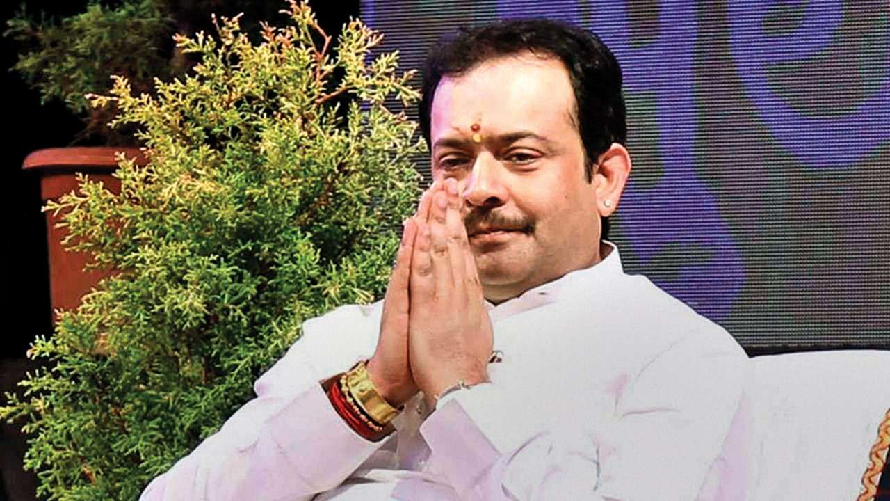 ವಿವಾಹಿತ ವ್ಯಕ್ತಿಗೆ ಸಂತ ಪದವಿ ನೀಡಲು ಸಾಧ್ಯವಿಲ್ಲ: ಅಖಾಡ ಪರಿಷದ್