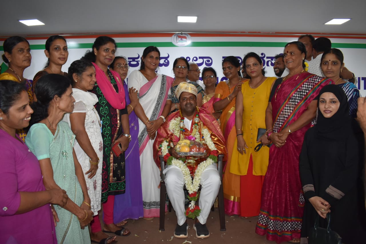 ಸಚಿವ ಖಾದರ್‌ಗೆ ಬ್ಲಾಕ್ ಕಾಂಗ್ರೆಸ್ ವತಿಯಿಂದ ಸನ್ಮಾನ