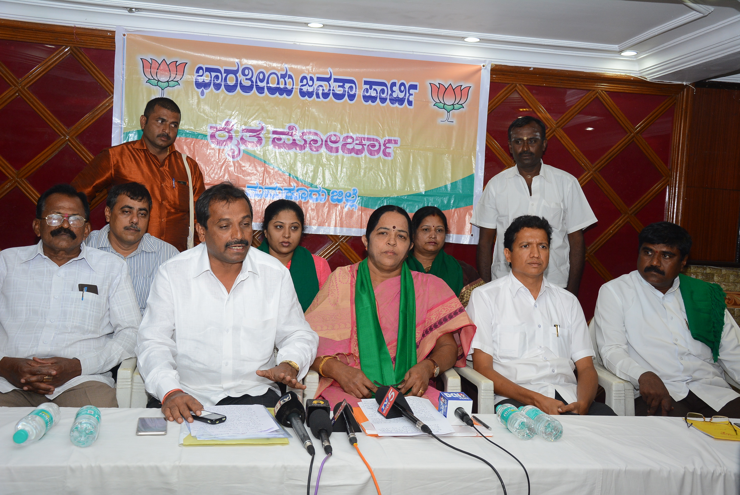 ಬಜೆಟ್‍ನಲ್ಲಿ ಸಾಲ ಮನ್ನಾ ಘೋಷಿಸದಿದ್ದರೆ ಉಗ್ರ ಹೋರಾಟ: ಬಿಜೆಪಿ ರೈತ ಮೋರ್ಚಾ