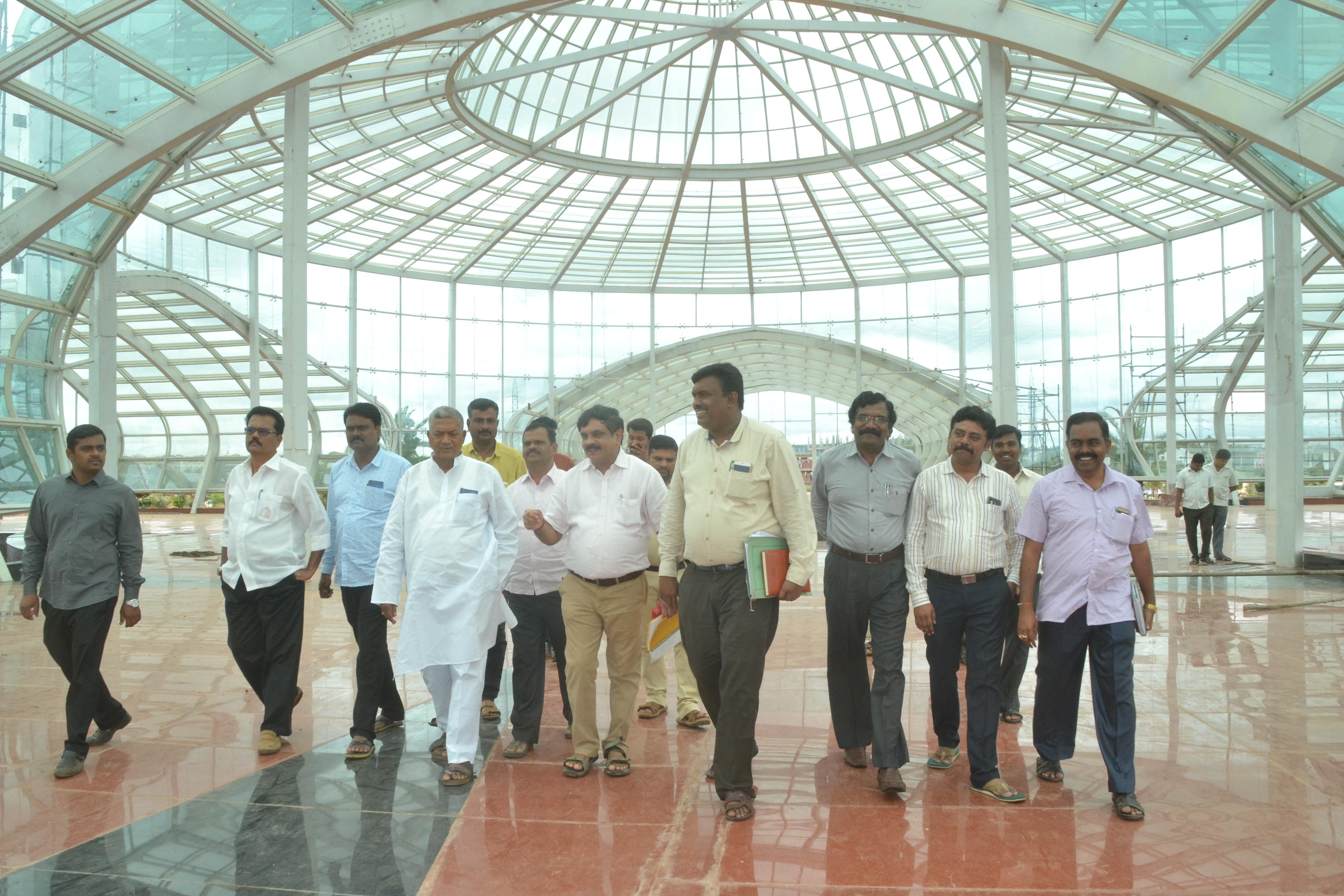 ದಾವಣಗೆರೆ: ನೂತನ ಗಾಜಿನ ಮನೆಗೆ ಭೇಟಿ ನೀಡಿದ ಶಾಸಕ ರವೀಂದ್ರನಾಥ್