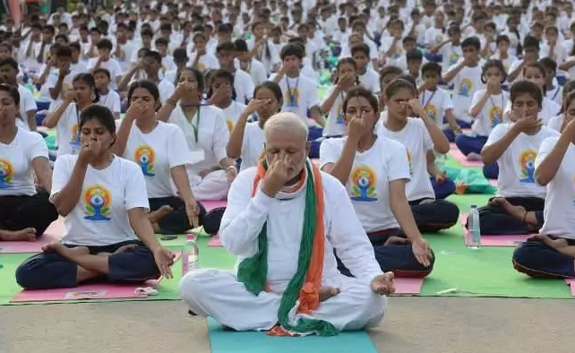 ಡೆಹ್ರಾಡೂನ್‌ನಲ್ಲಿ 55,000 ಯೋಗಾಸಕ್ತರಿಗೆ ಪ್ರಧಾನಿ ಮೋದಿ ನೇತೃತ್ವ