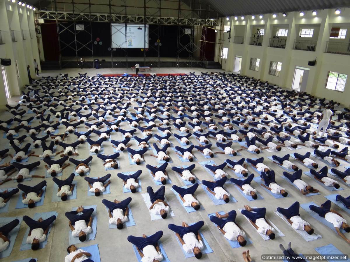 ಮಡಿಕೇರಿ: ಕೂಡಿಗೆ ಸೈನಿಕ ಶಾಲೆಯಲ್ಲಿ ಯೋಗ ದಿನಾಚರಣೆ