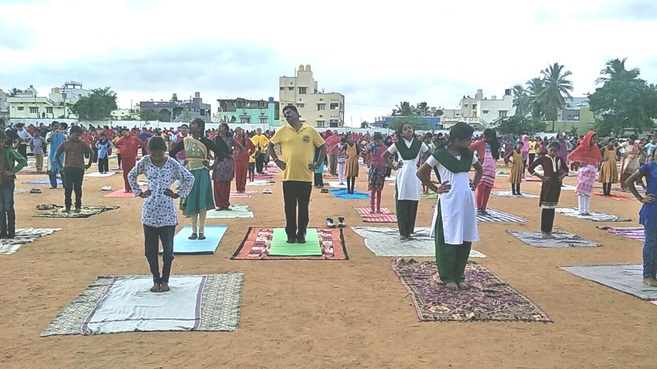 ಯೋಗಾಸನ ಕೇವಲ ದಿನಾಚರಣೆಗೆ ಸೀಮಿತವಾಗಬಾರದು: ಶಾಸಕ ಸುರೇಶ್‍ಗೌಡ